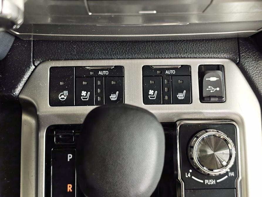 Toyota Land Cruiser 200 Series Рестайлинг 2 Москва  - изображение 25