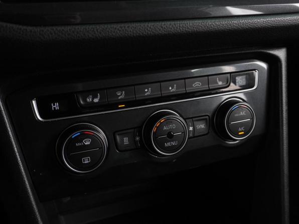 Volkswagen Tiguan II с пробегом 2017 года, цена 1 774 000 рублей, 311064 км, внедорожник, Автокод Объявления