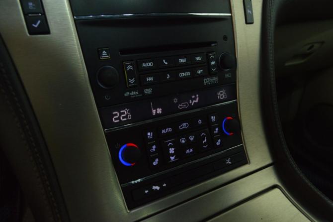 Cadillac Escalade III с пробегом 2013 года, цена 2 300 000 рублей, 220665 км, внедорожник, Автокод Объявления