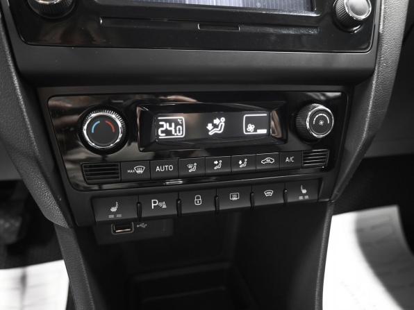 Skoda Rapid I Рестайлинг с пробегом 2019 года, цена 1 200 000 рублей, 66706 км, лифтбек, Автокод Объявления