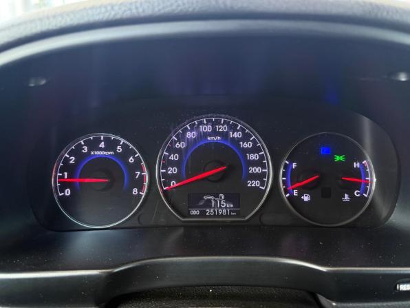 Hyundai Santa Fe II Рестайлинг с пробегом 2011 года, цена 1 269 000 рублей, 251900 км, внедорожник, Автокод Объявления