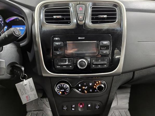 Renault Sandero II с пробегом 2017 года, цена 1 030 000 рублей, 109637 км, хэтчбек, Автокод Объявления