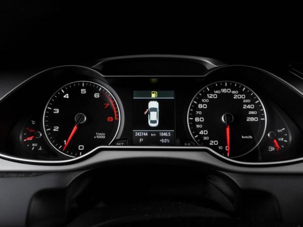 Audi A4 IV (B8) Рестайлинг с пробегом 2012 года, цена 1 254 000 рублей, 243744 км, седан, Автокод Объявления