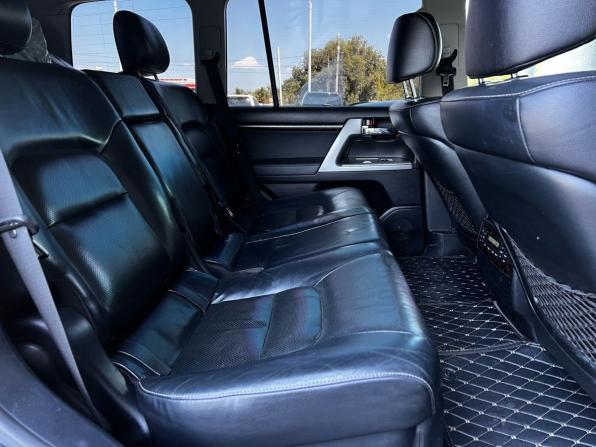 Toyota Land Cruiser 200 Series Рестайлинг 1 с пробегом 2014 года, цена 3 443 300 рублей, 260000 км, внедорожник, Автокод Объявления