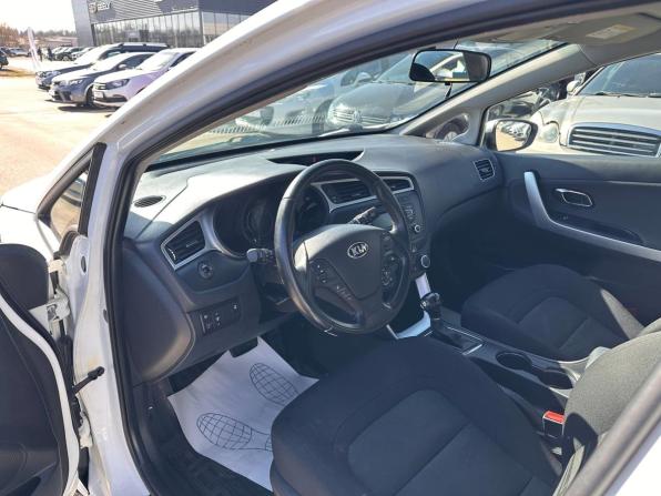 Kia Ceed II Рестайлинг с пробегом 2015 года, цена 1 191 000 рублей, 125869 км, хэтчбек, Автокод Объявления