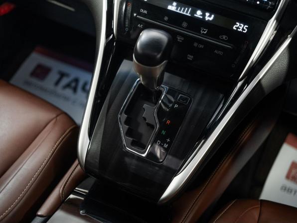 Toyota Harrier III (XU60) Рестайлинг с пробегом 2018 года, цена 2 820 000 рублей, 116028 км, внедорожник, Автокод Объявления