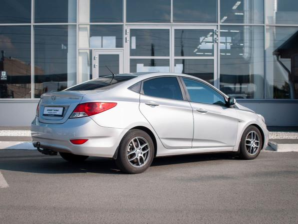 Hyundai Solaris I с пробегом 2012 года, цена 550 000 рублей, 323754 км, седан, Автокод Объявления