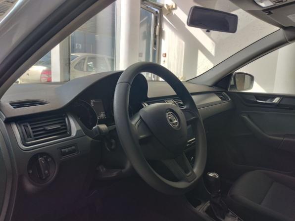 Skoda Rapid I Рестайлинг с пробегом 2019 года, цена 1 310 000 рублей, 51551 км, лифтбек, Автокод Объявления