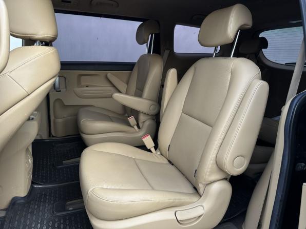 Kia Carnival III с пробегом 2019 года, цена 2 800 000 рублей, 143457 км, минивэн, Автокод Объявления