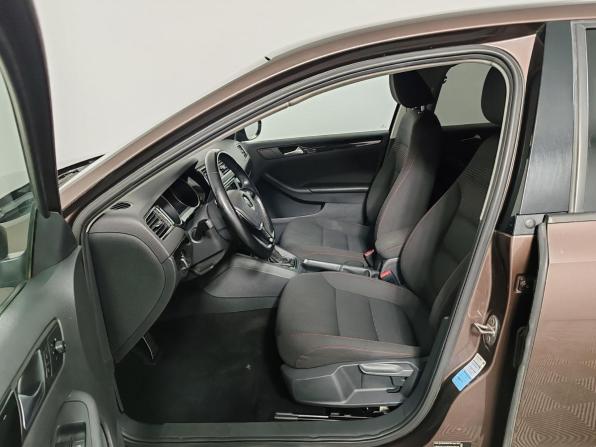 Volkswagen Jetta VI Рестайлинг с пробегом 2017 года, цена 1 375 000 рублей, 121493 км, седан, Автокод Объявления
