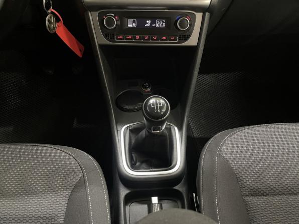 Volkswagen Polo V Рестайлинг с пробегом 2016 года, цена 1 049 000 рублей, 164038 км, седан, Автокод Объявления