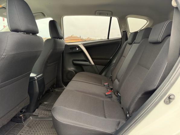Toyota RAV4 IV (XA40) Рестайлинг с пробегом 2018 года, цена 2 200 000 рублей, 145000 км, внедорожник, Автокод Объявления
