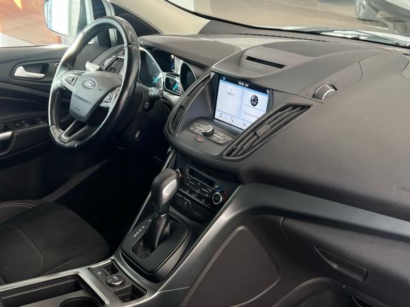 Ford Kuga II Рестайлинг с пробегом 2017 года, цена 1 540 000 рублей, 166000 км, внедорожник, Автокод Объявления