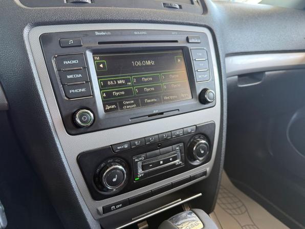 Skoda Octavia II (A5) Рестайлинг с пробегом 2011 года, цена 817 000 рублей, 198885 км, лифтбек, Автокод Объявления