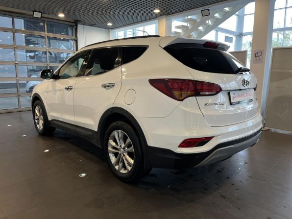 Hyundai Santa Fe III Рестайлинг с пробегом 2017 года, цена 2 400 000 рублей, 198307 км, внедорожник, Автокод Объявления