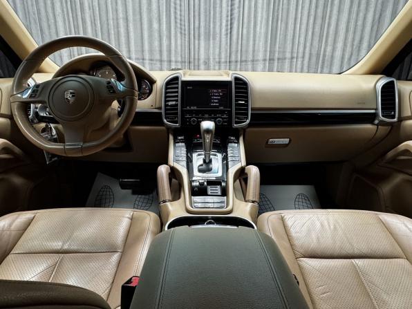 Porsche Cayenne II (958) с пробегом 2011 года, цена 2 550 000 рублей, 246269 км, внедорожник, Автокод Объявления