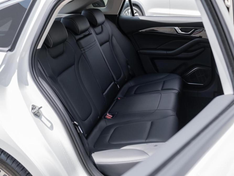 FAW Bestune B70 I Рестайлинг Сочи  - изображение 8