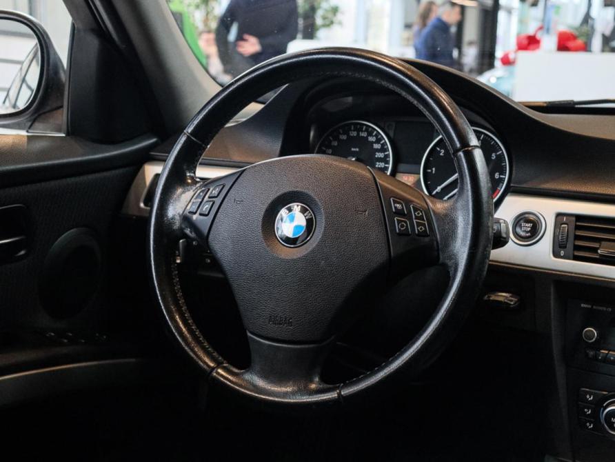 BMW 3 серии V (E90/E91/E92/E93) Рестайлинг Москва  - изображение 10