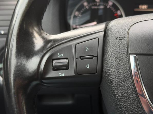 Skoda Octavia II (A5) Рестайлинг с пробегом 2011 года, цена 749 000 рублей, 143000 км, лифтбек, Автокод Объявления
