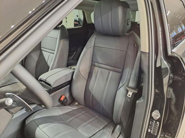 Land Rover Range Rover Evoque II Рестайлинг с пробегом 2025 года, цена 5 990 000 рублей, 1050 км, внедорожник, Автокод Объявления