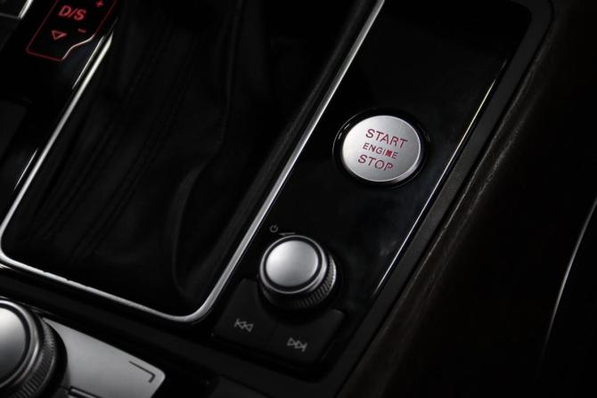 Audi A6 allroad III (C7) с пробегом 2013 года, цена 2 295 170 рублей, 159138 км, универсал, Автокод Объявления