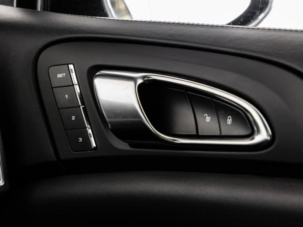 Porsche Cayenne II (958) с пробегом 2013 года, цена 2 500 000 рублей, 240667 км, внедорожник, Автокод Объявления