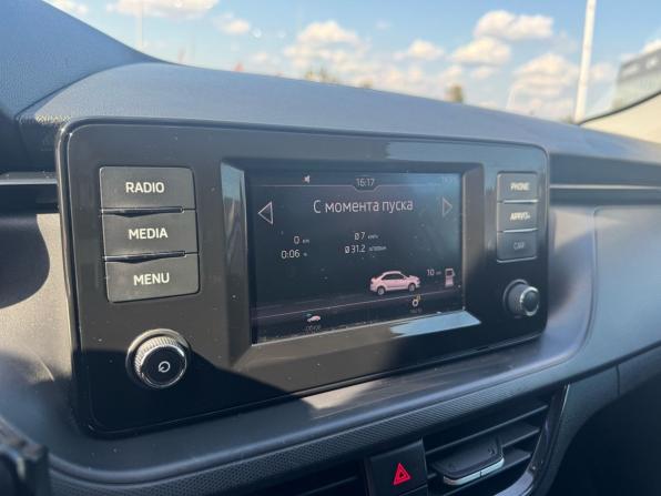 Skoda Rapid II с пробегом 2021 года, цена 1 389 000 рублей, 66000 км, лифтбек, Автокод Объявления