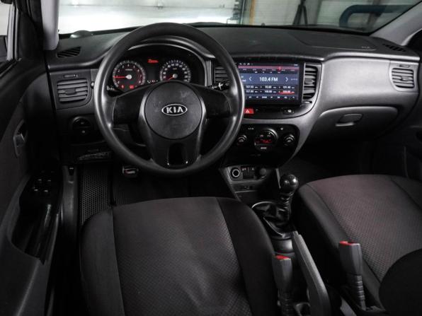 Kia Rio II Рестайлинг с пробегом 2010 года, цена 543 000 рублей, 200998 км, седан, Автокод Объявления