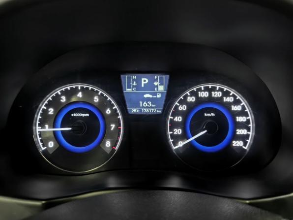 Hyundai Solaris I Рестайлинг с пробегом 2015 года, цена 1 050 000 рублей, 178171 км, седан, Автокод Объявления