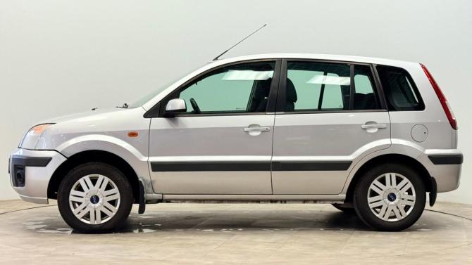 Ford Fusion I Рестайлинг с пробегом 2006 года, цена 375 000 рублей, 143500 км, хэтчбек, Автокод Объявления
