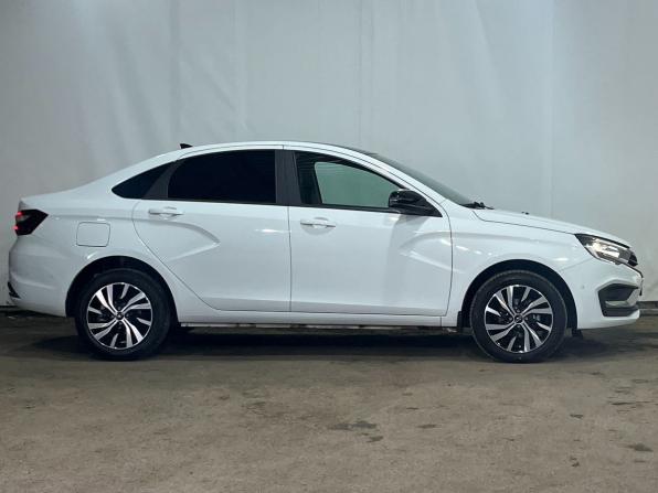 Lada (ВАЗ) Vesta I Рестайлинг (NG) с пробегом 2025 года, цена 1 729 000 рублей, 5417 км, седан, Автокод Объявления