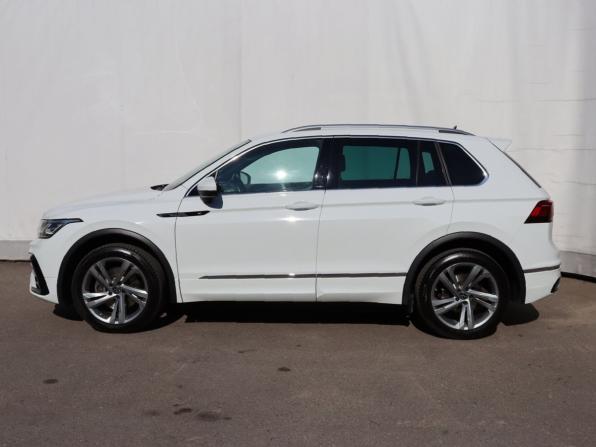 Volkswagen Tiguan II Рестайлинг с пробегом 2021 года, цена 3 699 000 рублей, 137385 км, внедорожник, Автокод Объявления