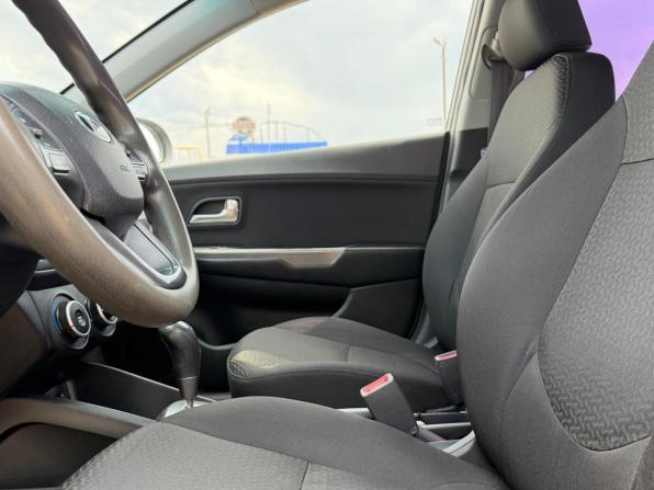 Kia Rio III с пробегом 2013 года, цена 700 000 рублей, 292900 км, седан, Автокод Объявления