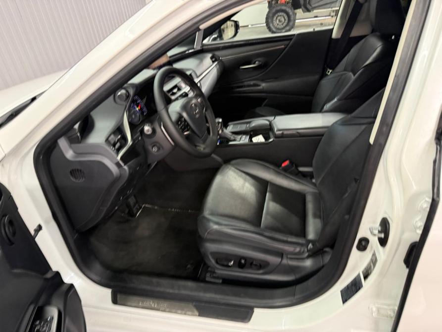Lexus ES VII Краснодар  - изображение 12