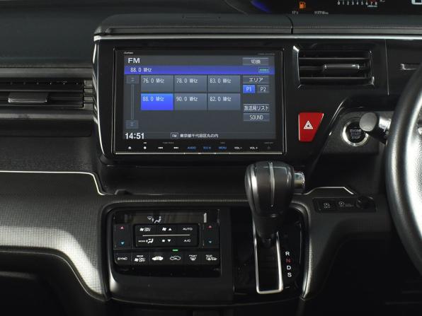 Honda Stepwgn V с пробегом 2016 года, цена 1 864 995 рублей, 117709 км, минивэн, Автокод Объявления