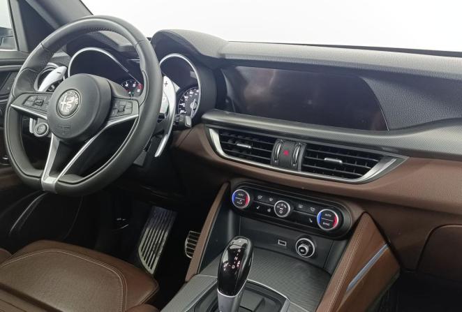 Alfa Romeo Stelvio I с пробегом 2017 года, цена 3 100 000 рублей, 90702 км, внедорожник, Автокод Объявления