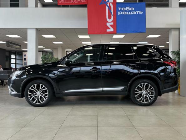 Mitsubishi Outlander III Рестайлинг 2 с пробегом 2017 года, цена 1 890 000 рублей, 143200 км, внедорожник, Автокод Объявления