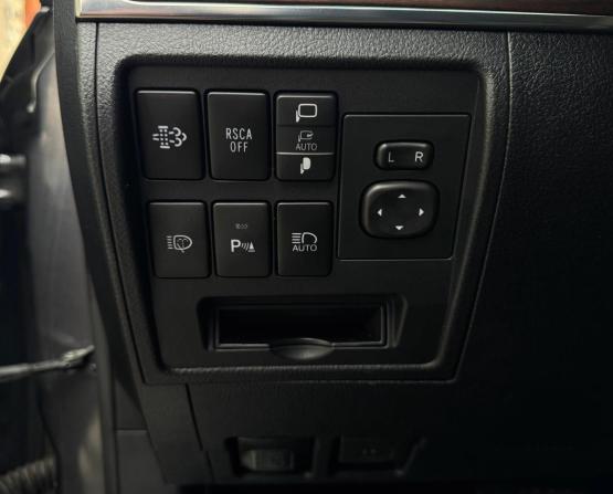 Toyota Land Cruiser 200 Series Рестайлинг 2 с пробегом 2019 года, цена 6 479 000 рублей, 190380 км, внедорожник, Автокод Объявления