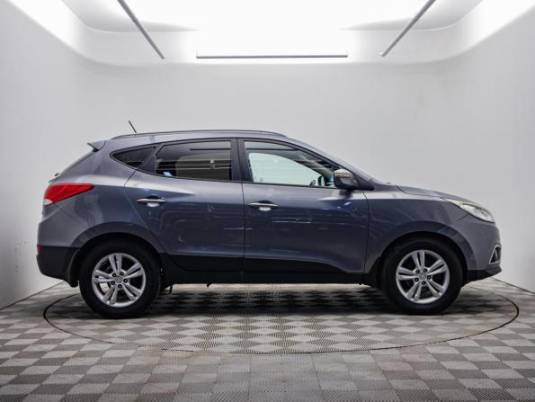 Hyundai ix35 I Рестайлинг с пробегом 2013 года, цена 950 000 рублей, 279383 км, внедорожник, Автокод Объявления