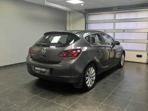 Opel Astra J с пробегом 2011 года, цена 725 000 рублей, 161150 км, хэтчбек, Автокод Объявления