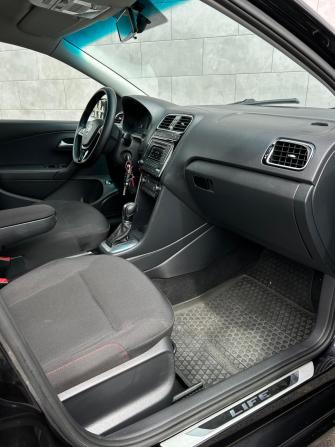 Volkswagen Polo V Рестайлинг с пробегом 2017 года, цена 1 185 000 рублей, 135080 км, седан, Автокод Объявления