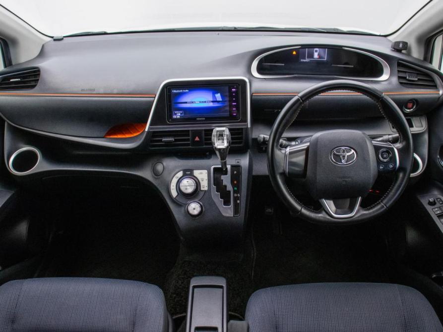 Toyota Sienta II Москва  - изображение 14
