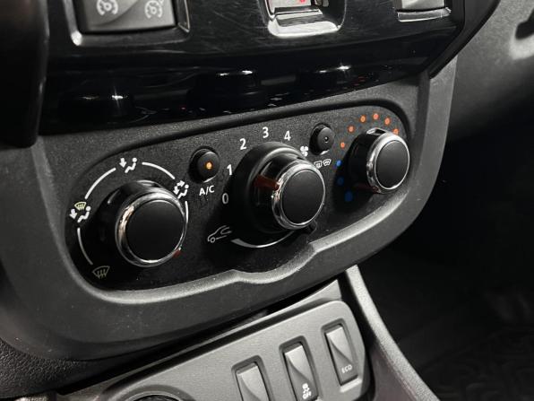 Renault Duster I Рестайлинг с пробегом 2015 года, цена 1 235 000 рублей, 160742 км, внедорожник, Автокод Объявления