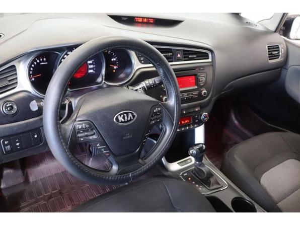 Kia Ceed II Рестайлинг с пробегом 2018 года, цена 1 248 700 рублей, 159581 км, универсал, Автокод Объявления