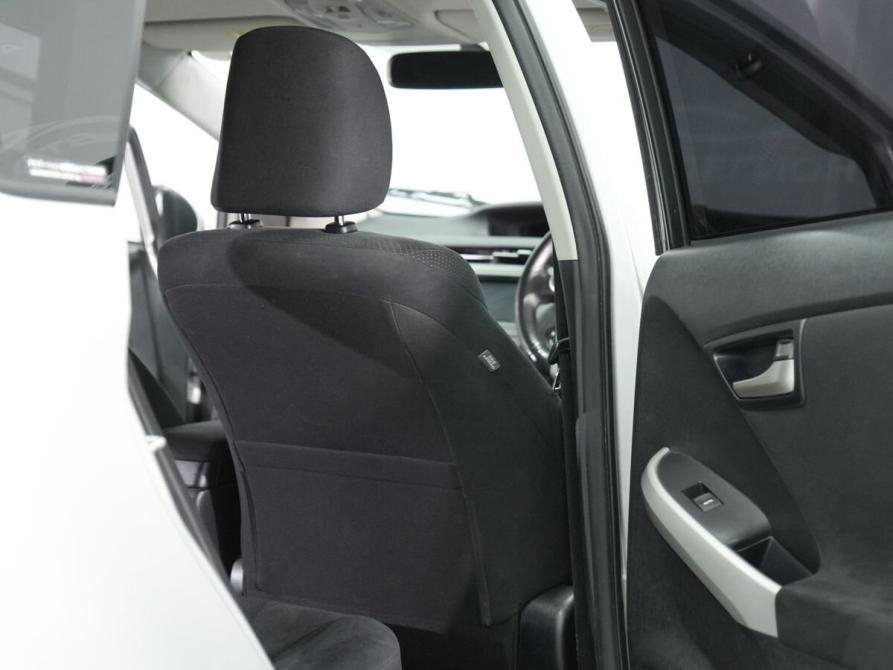 Toyota Prius III Рестайлинг (XW30) Новосибирск  - изображение 11