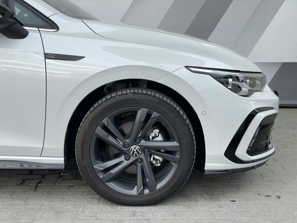 Volkswagen Golf VIII с пробегом 2024 года, цена 3 570 000 рублей, 5317 км, хэтчбек, Автокод Объявления