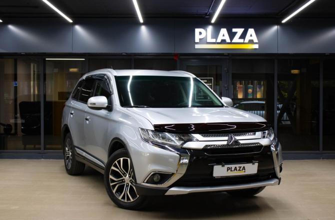 Mitsubishi Outlander III Рестайлинг 2 с пробегом 2015 года, цена 1 599 000 рублей, 163372 км, внедорожник, Автокод Объявления