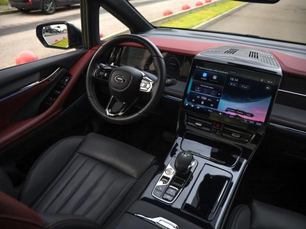 GAC M8 с пробегом 2024 года, цена 4 499 000 рублей, 21000 км, минивэн, Автокод Объявления