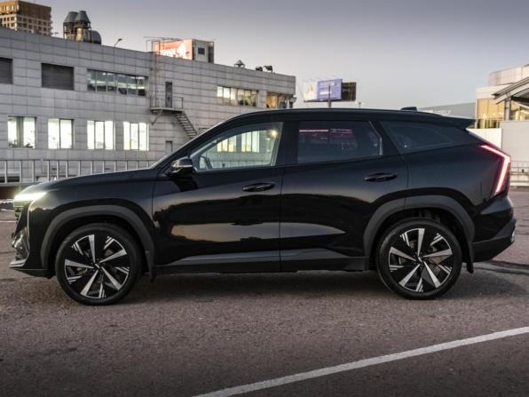 Geely Atlas II с пробегом 2024 года, цена 2 498 000 рублей, 63000 км, внедорожник, Автокод Объявления