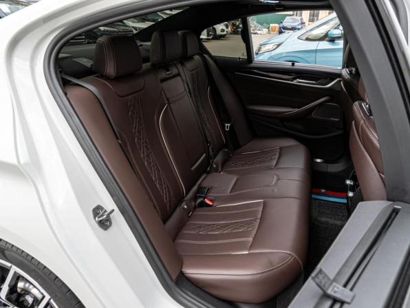 BMW 5 серии VII (G30/G31/G38) Рестайлинг с пробегом 2022 года, цена 5 980 000 рублей, 25801 км, седан, Автокод Объявления